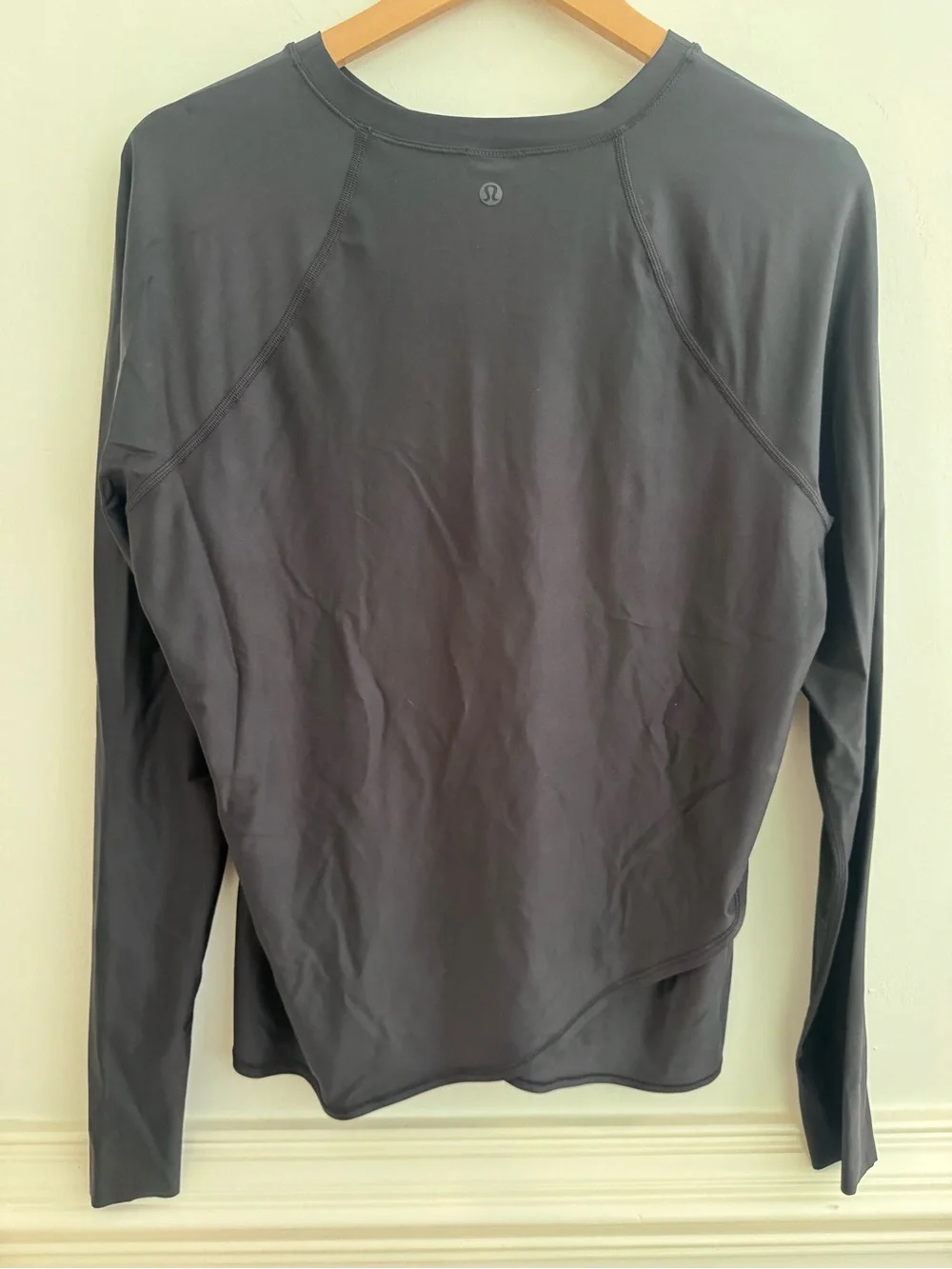 lululemon athletica Sun Shelter LS Rash Guard small black